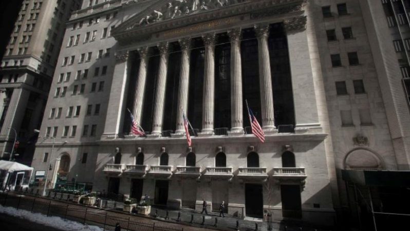 Wall Street açılışta hafif düşüş yaşadı – Dow 25 puan geriledi